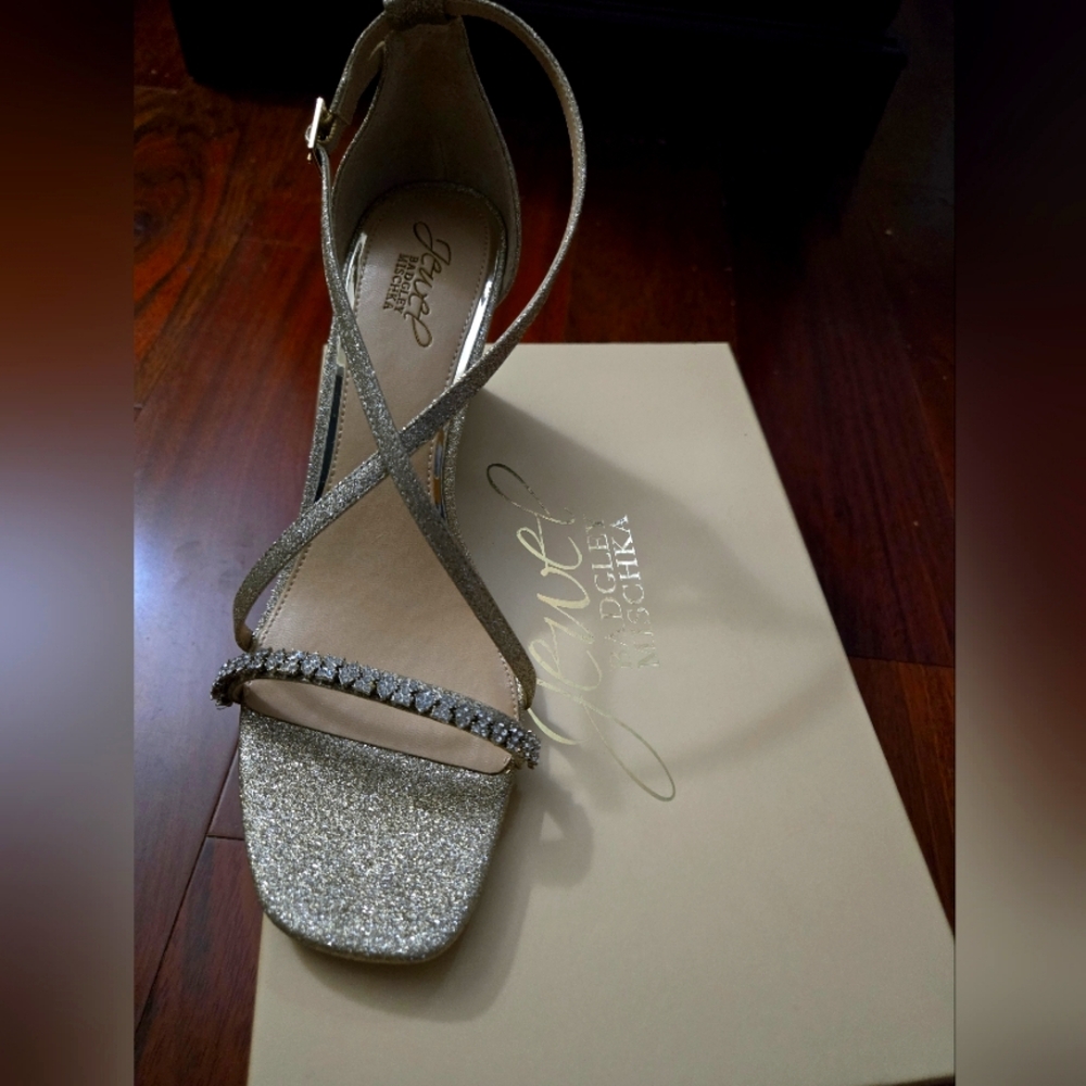 Jewel Badgley Mischka Silver Glitter Sandals